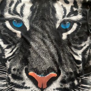 Mens Black & white Tiger Casual type shirt
